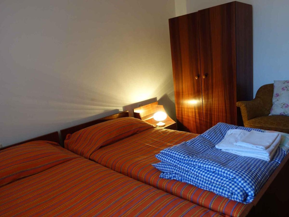 Apartment in Omisalj - Insel Krk 39736 Bagian luar foto