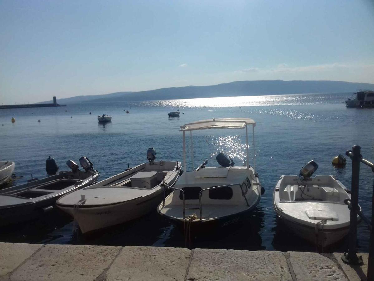 Apartment in Omisalj - Insel Krk 39736 Bagian luar foto